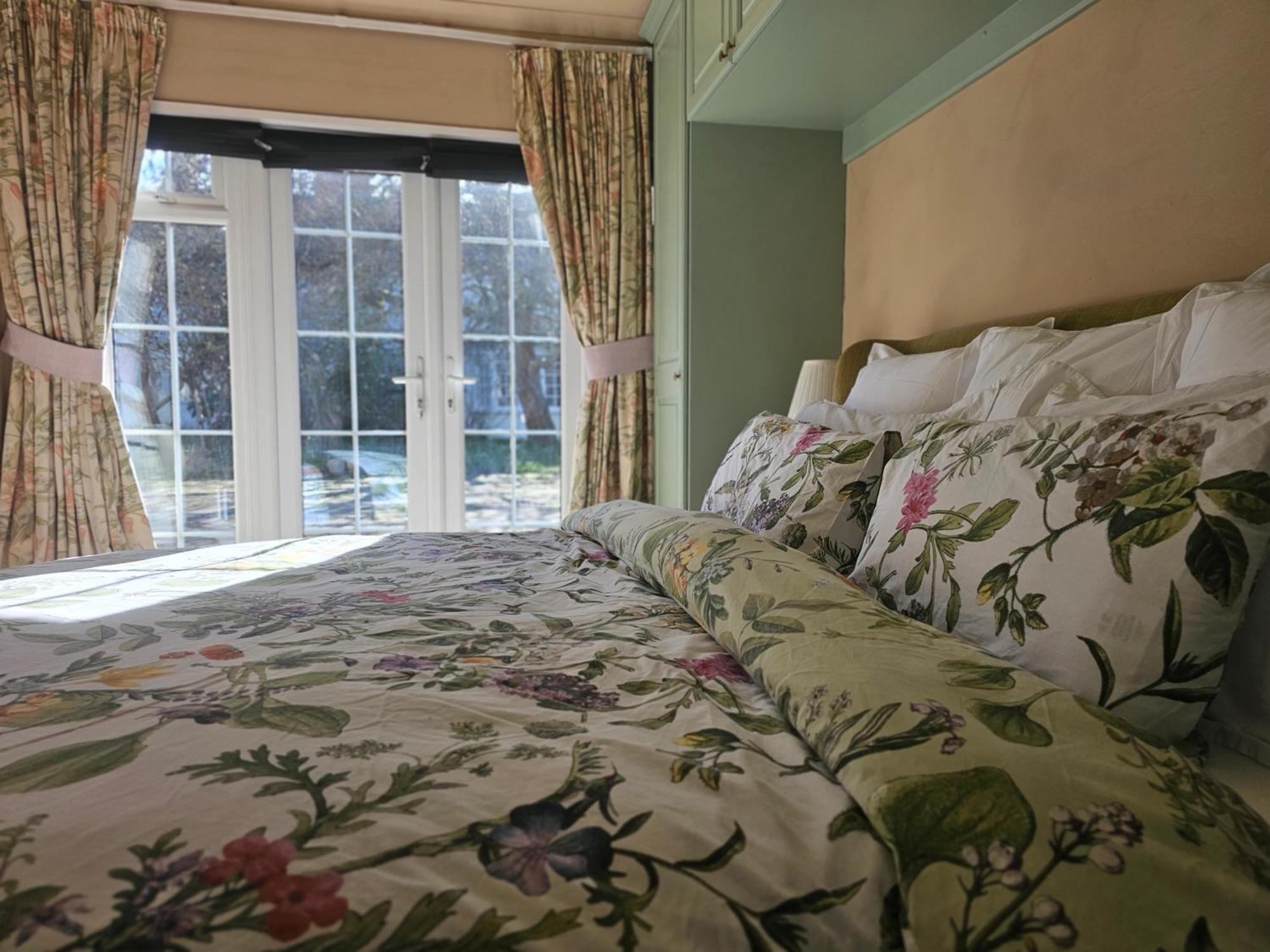 English Farmhouse Cottage Guildford Kültér fotó